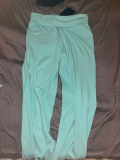 (Category: ) located in . Submitted by fashiooo (Listing ID 1444172058, Image 1). Description: .