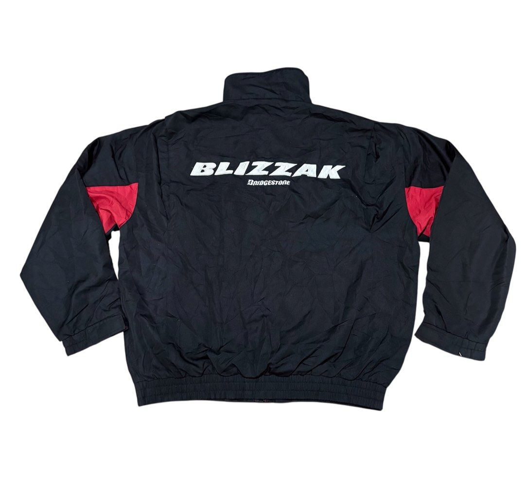 Bridgestone Jacket (Category: Coats, Jackets and Outerwear) located in Pasir Mas. Submitted by koribundleii (Listing ID 1444243167, Image 2). Description: Berminat boleh PM Refer gambar untuk detail.