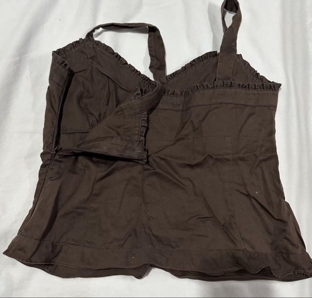 Brown Ruffled V-Neck Corset Top (Category: Sleeveless) located in Quezon City. Submitted by itemsbyj (Listing ID 1444138613, Image 2). Description: - small-medium.