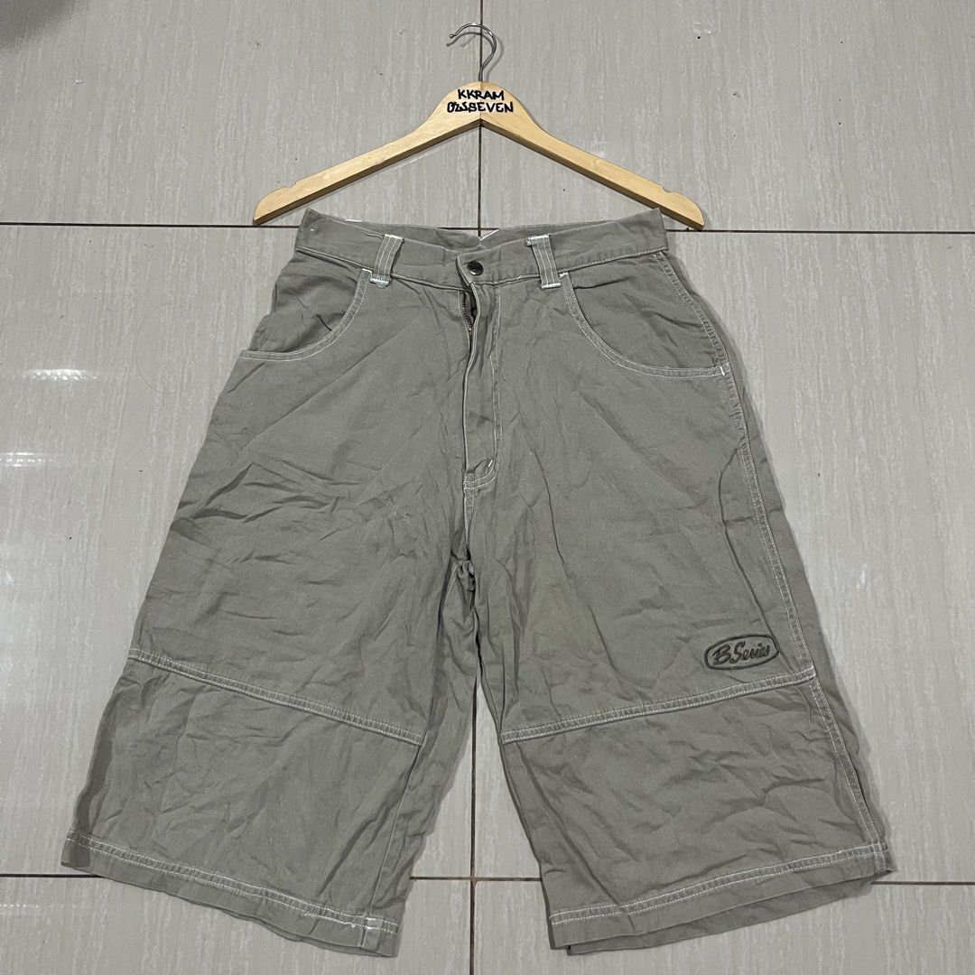 b.series Cargo Shorts Khaki (Category: Shorts) located in Manila. Submitted by greedythrifts (Listing ID 1444282594, Image 2). Description: - Brand: B.Series - Color: Khaki - Style: Cargo Shorts - Pockets: Multiple front and back pockets - Details: Reinforced stitching - Closure: Button and zip - Ideal for: Casual wear.