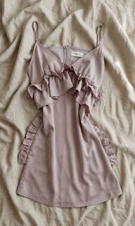 (Category: ) located in . Submitted by selini_777 (Listing ID 1444173578, Image 1). Description: .