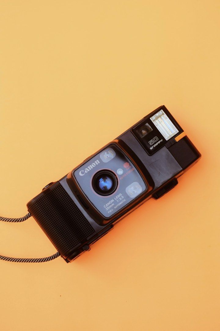 Canon Snappy 50 (Category: Cameras) located in Davao. Submitted by carussel (Listing ID 1444115886, Image 1). Description: Canon Snappy 50 -Point & Shoot 35mm film camera -Clean Lens Canon 35mm f3.5 -Flash Working -Fully Automatic. Beginner friendly -Automatic Film Loading/Advance & Rewind -Tested with dummy roll. FREE BATTERIES FREE SHIPPING NATIONWIDE .