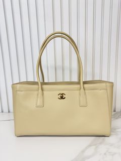 （分類：）位於 。 由 syl1995 提交（商品編號 1444209231，圖片 1）。簡介： 。