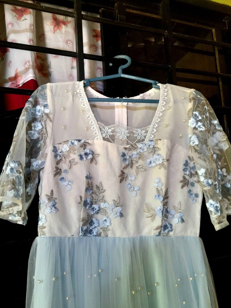 Chinese Embroidered Dress (Category: Dresses) located in Basud. Submitted by sourfiashop (Listing ID 1444113791, Image 1). Description: size small to semi medium. MOP: Gcash DELIVERY: J & T.