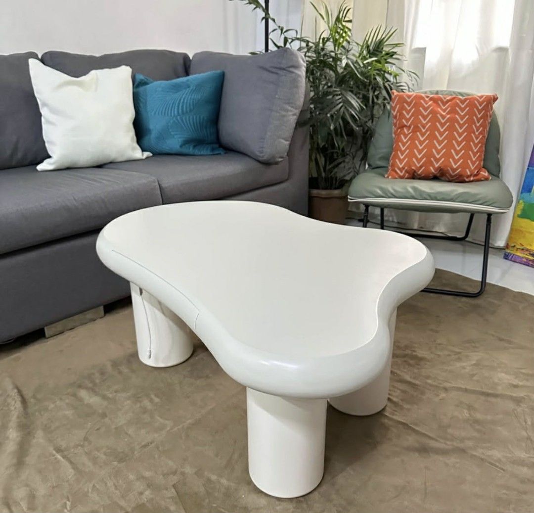 Cloud Center Coffee Table (Category: Tables & Sets) located in Marikina City. Submitted by marcobarbado.cloud (Listing ID 1444213477, Image 3). Description: .
