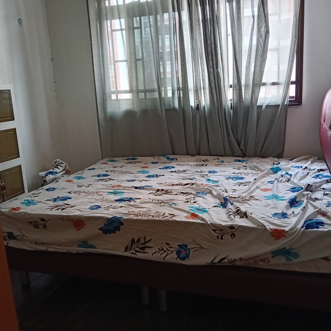 (Category: ) located in . Submitted by your_rental_specialist (Listing ID 1444205692, Image 1). Description: .