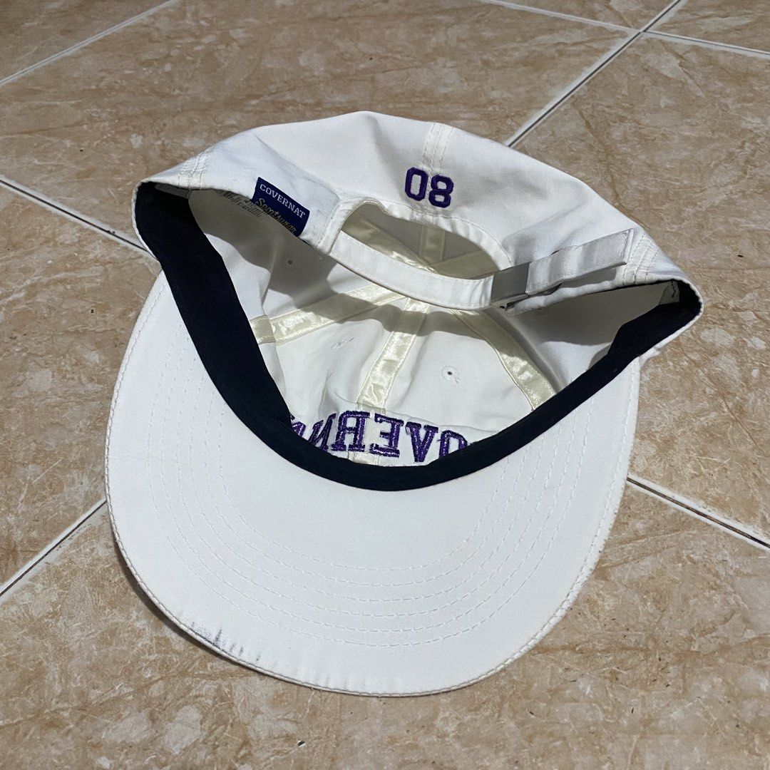 COVERNAT 6 PANEL CAP (Category: Caps & Hats) located in Manila. Submitted by killthismane (Listing ID 1444156927, Image 2). Description: Covernat cap features the brand’s logo embroidered in a contrasting color on the front..