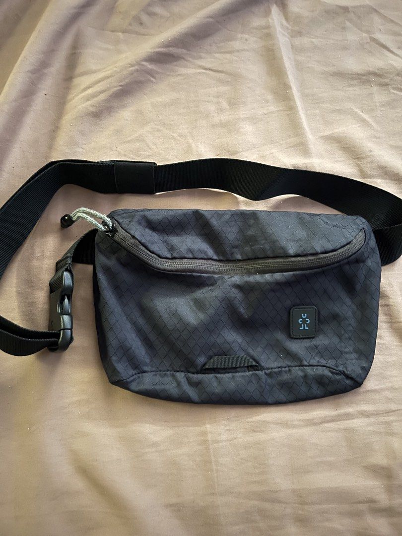 Crumpler Fanny Pack / Waist Bag (Category: Cross-body Bags) located in Manila. Submitted by subz013 (Listing ID 1444188601, Image 1). Description: - Black Crumpler fanny pack - Unique diamond pattern fabric - Spacious main zip compartment - Adjustable strap with secure buckle closure - Comfortable mesh padding on the back - Fits phone and other daily essentials - Great for travel or everyday adventures.
