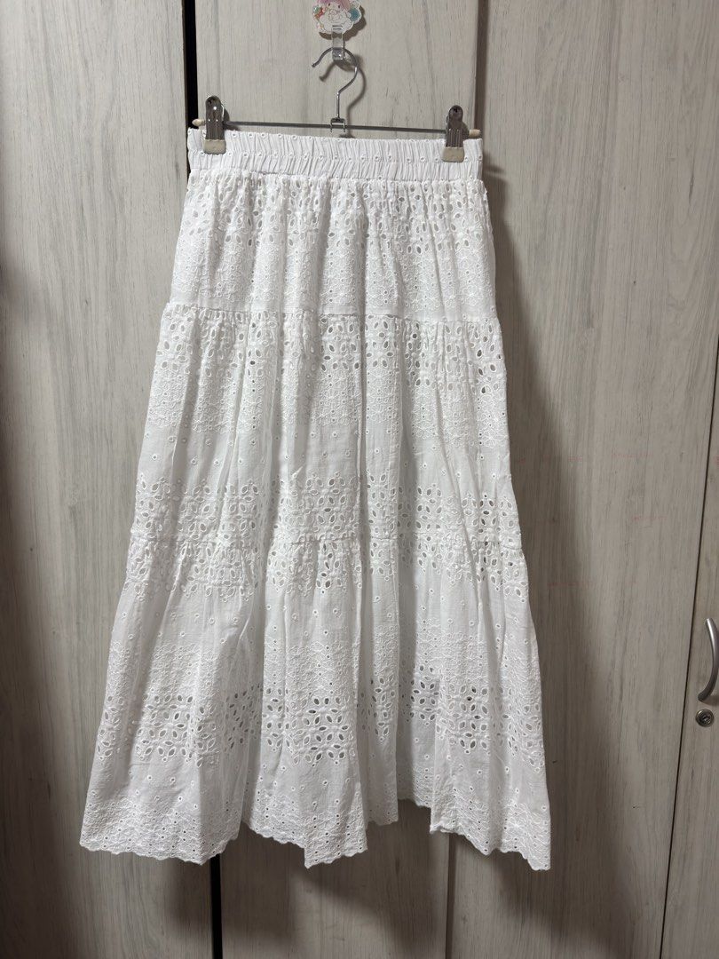 Dainty White Eyelet Long Skirt (Category: Skirts) located in Makati City. Submitted by bellabee613 (Listing ID 1444268641, Image 2). Description: Fits waist sizes 23 - 27.