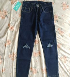 (Category: ) located in . Submitted by thriftloft (Listing ID 1444226160, Image 1). Description: .
