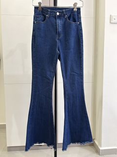 (Category: ) located in . Submitted by thirstythrift (Listing ID 1444146500, Image 1). Description: .