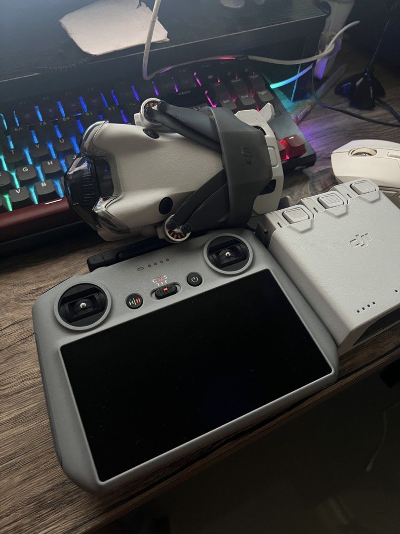 DJI Mini 4 pro fmc plus (Category: Drones) located in Manila. Submitted by james0929_03 (Listing ID 1444233348, Image 1). Description: - no issue.