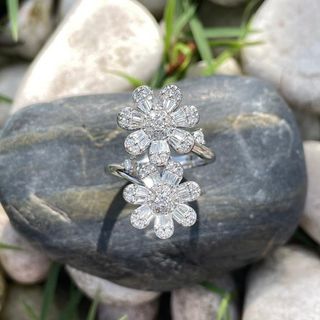 (Category: ) located in . Submitted by lovelotsdiamondd (Listing ID 1444203725, Image 1). Description: .