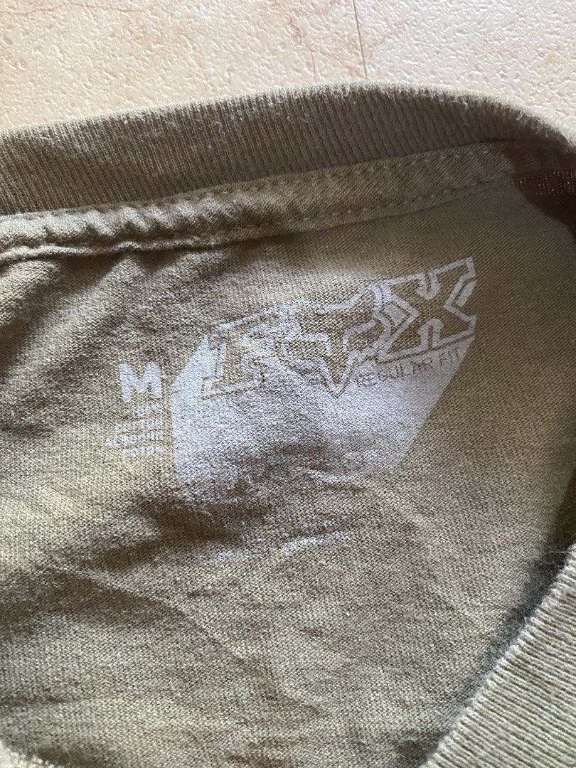 Fox y2k longsleeve (Category: Coats, Jackets and Outerwear) located in Tacurong. Submitted by _markus (Listing ID 1444177381, Image 3). Description: Dimes W-20 L-26 Good condition Color rate 10/10 .