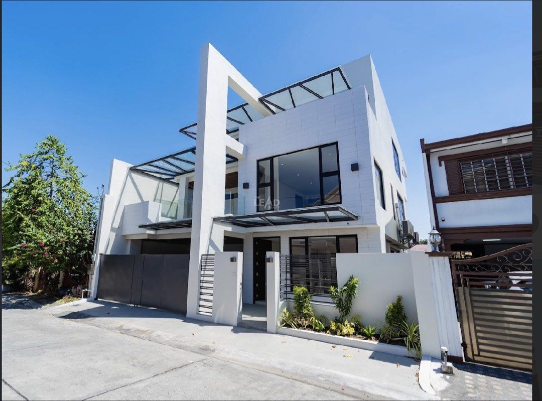 GREENHEIGHTS VILLAGE (Category: House & Lot) located in Taguig. Submitted by monique.theleadrealty (Listing ID 1444287554, Image 1). Description: *❗PRICE UPDATE - GREENHEIGHTS VILLAGE❗* Property Code: *958-SHL-GHV* *Greenheights Village* 3 Storey 4 Bedroom 4 T&B 2 Parking Floor Area: 446 sq.m. Lot Area: 240 sq.m. Fully Finished With two balconies Powder Room Main Kitchen Dirty Kitchen Lanai Maid’s Room with Toilet and Bath Storage Clean Title *Ph