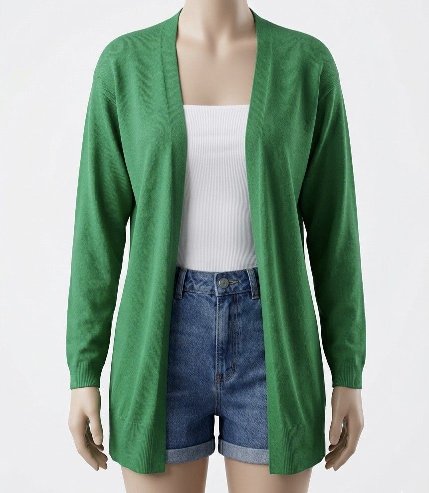 Grove Green Long Sleeve Open Front Cardigan (Category: Coats, Jackets and Outerwear) located in Antipolo. Submitted by tnskbl (Listing ID 1444265592, Image 1). Description: - Grove green cardigan - Size L - Long sleeves - Open front style - Lightweight knit material - Ideal for layering over tops or dresses - Suitable for casual outings or relaxing at home.