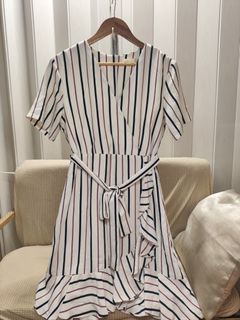 (Category: ) located in . Submitted by mynclothes (Listing ID 1444299732, Image 1). Description: .