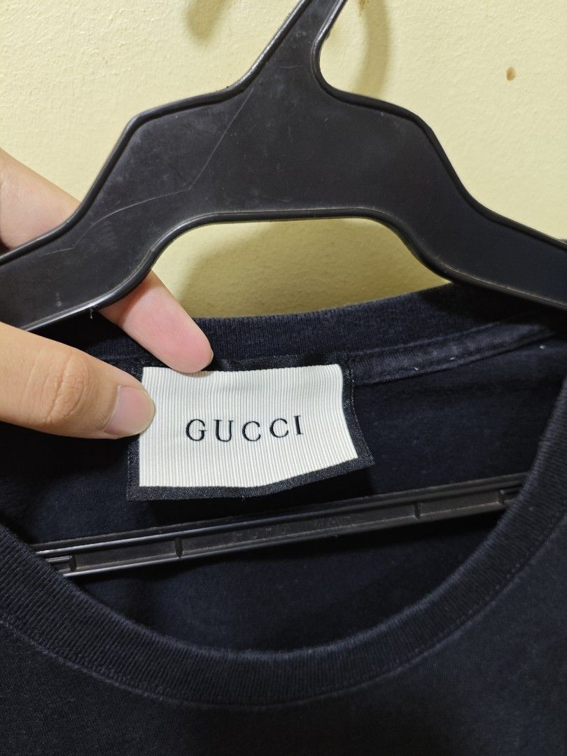 Gucci Classic Men Tshirt (Category: Tshirts & Polo Shirts ) located in Baguio. Submitted by cool_chic (Listing ID 1444193691, Image 2). Description: Gucci Classic Men Tshirt Color Rate 9.5/10 No Flaws Complete Tags Makapal Tela Cotton Machine Washed Size Large Dimes 21 Width 27 Length Price P399.