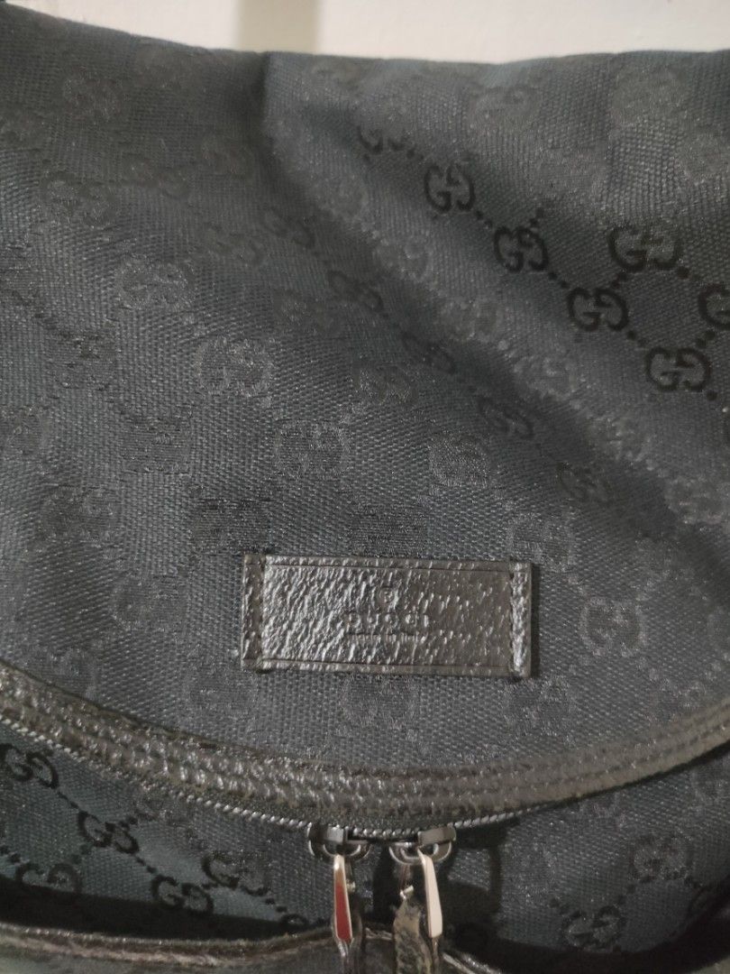 Gucci Diaper Bag (Category: Luxury Bags & Wallets) located in Ozamiz City. Submitted by ukaygrails (Listing ID 1444301323, Image 3). Description: Authentic In great condition Comes with changing pad Great for moms or for your daily use ❤️❤️.