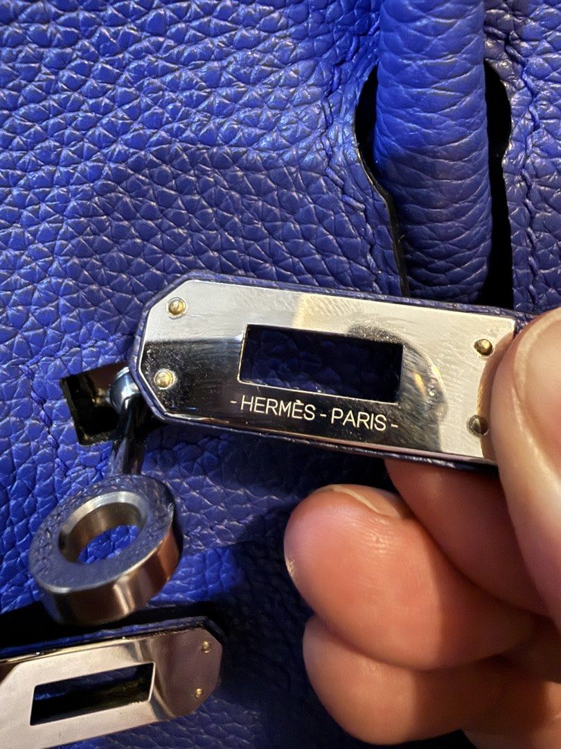 Hermes Birkin 25 Blue Royal (Category: Luxury Bags & Wallets) located in Quezon City. Submitted by markandrewson1123 (Listing ID 1424900173, Image 3). Description: NGA With lock, key, and clochette .