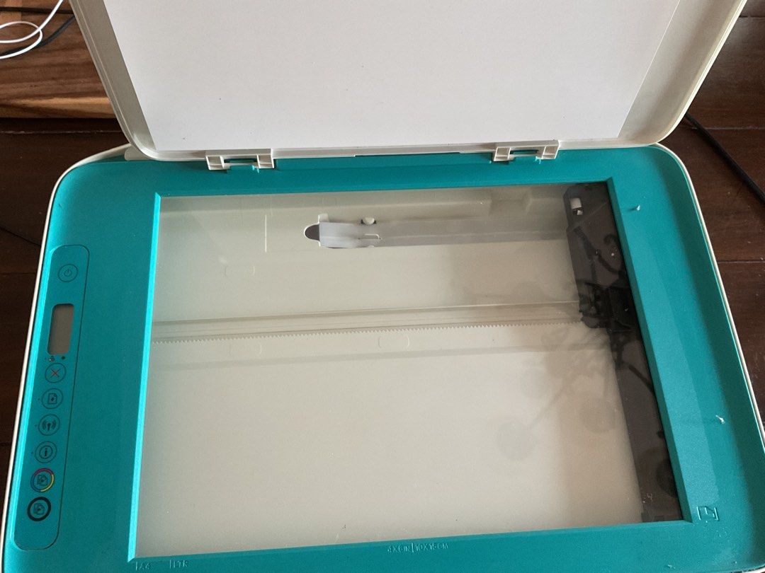 HP DeskJet Advantage 2677 Printer (Category: Printers, Scanners & Copiers) located in Binan City. Submitted by idlr3 (Listing ID 1444174146, Image 3). Description: - Needs cartridge/ink - HP DeskJet Advantage 2677 Printer - Color: White and Teal - Functions: Printer and Scanner - If delivery, buyer will shoulder delivery fee PM for more info.