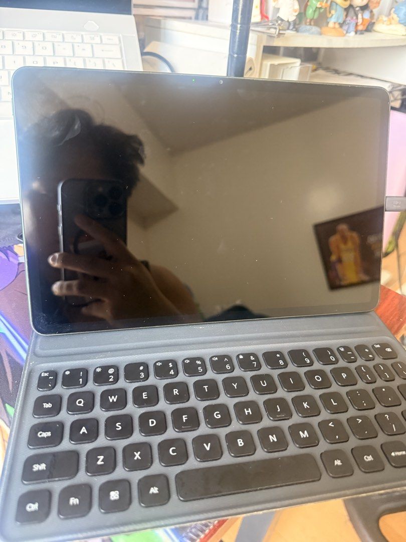 Huawei Tablet with Keyboard Case (Category: Android) located in Manila. Submitted by andross09 (Listing ID 1444120781, Image 1). Description: Huawei Matepad 11 (Green) Internal storage:256GB Dettachable keyboard included Battery Health:100% (see last photos) No issues in softwares Has a few scratches at the side No Box Rfs: not used as much.