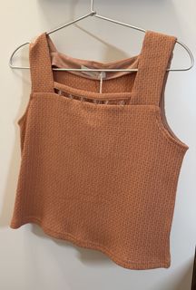 （分類：）位於 。 由 furraau 提交（商品編號 1444217233，圖片 1）。簡介： 。