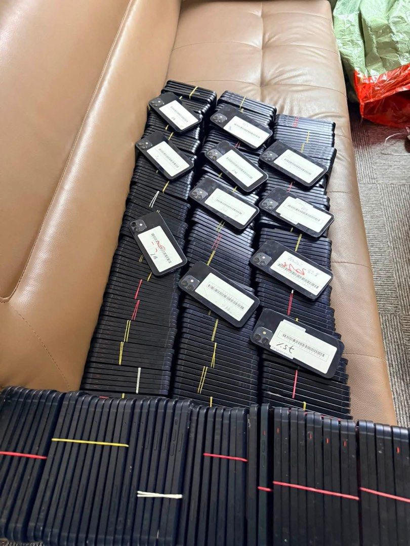iphone 12 (Category: iPhone 12 Series) located in Manila. Submitted by beautymahal (Listing ID 1444217306, Image 1). Description: available iphone 12 bulk order 10 pcs minimum no unknown parts lahat kaya sure kana hindi pa napapalitan.