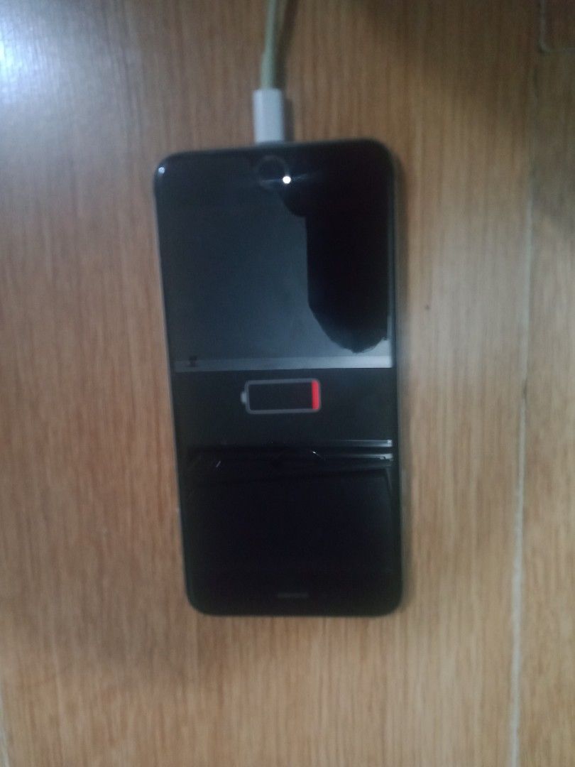 Iphone 6plus (Category: Everything Else Others) located in Mandaluyong City. Submitted by checkos (Listing ID 1444243681, Image 3). Description: 64GB I phone 6plus. Charger not included. Need to Fix the battery, the unit still working. Since this was released years ago you Cannot update the IOS up to the latest version but still if you wish to buy this phone and be part of your phone collection you may want to consider this for its cheapest price