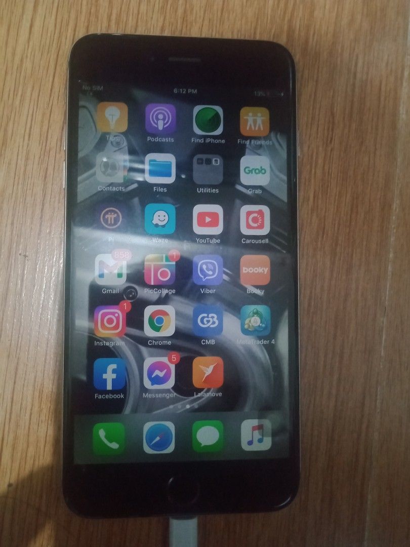 Iphone 6plus (Category: Everything Else Others) located in Mandaluyong City. Submitted by checkos (Listing ID 1444243681, Image 2). Description: 64GB I phone 6plus. Charger not included. Need to Fix the battery, the unit still working. Since this was released years ago you Cannot update the IOS up to the latest version but still if you wish to buy this phone and be part of your phone collection you may want to consider this for its cheapest price