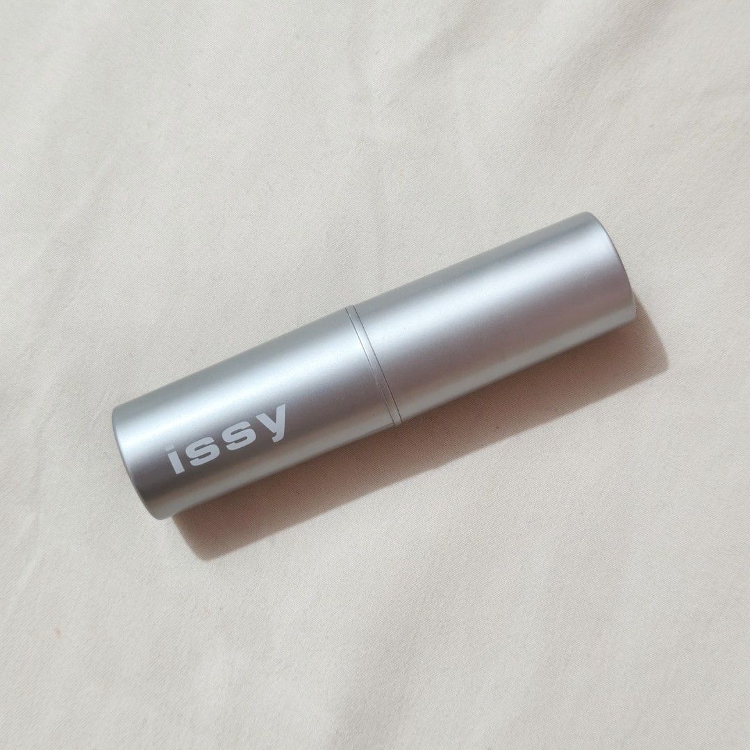 Issy Active Skin Stick Foundation - Sand (Category: Makeup) located in Manila. Submitted by iyyuuuuuuuuh (Listing ID 1444297919, Image 1). Description: Issy Active Skin Stick foundation in Sand 85% Full.