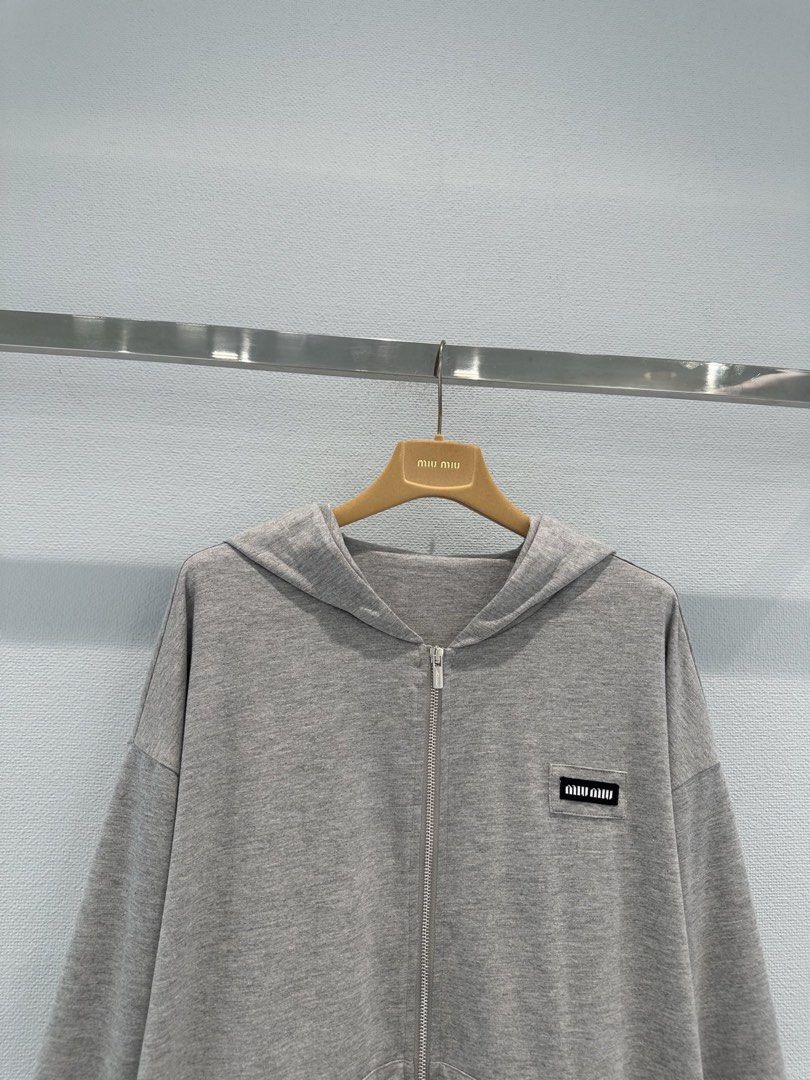 Jacket ookj4 (Category: Coats, Jackets and Outerwear) located in Singapore. Submitted by clothesjasmine123 (Listing ID 1444270721, Image 3). Description: .