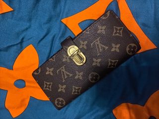(Category: ) located in . Submitted by esrpreloved (Listing ID 1444271815, Image 1). Description: .