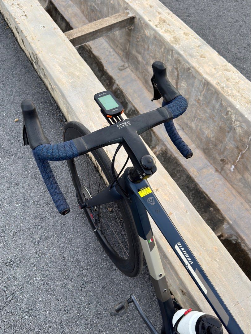 Java Vesuvio (Category: Bicycles) located in Pekan. Submitted by hudksstore (Listing ID 1444184682, Image 2). Description: Wts Java Vesuvio Size 51 Bodyframe Carbon Rim Carbon Decaf 700c Handlebar carbon Toseek Rd & Fd Shimano Ultegra BB upgrade Brake Disc Seat.