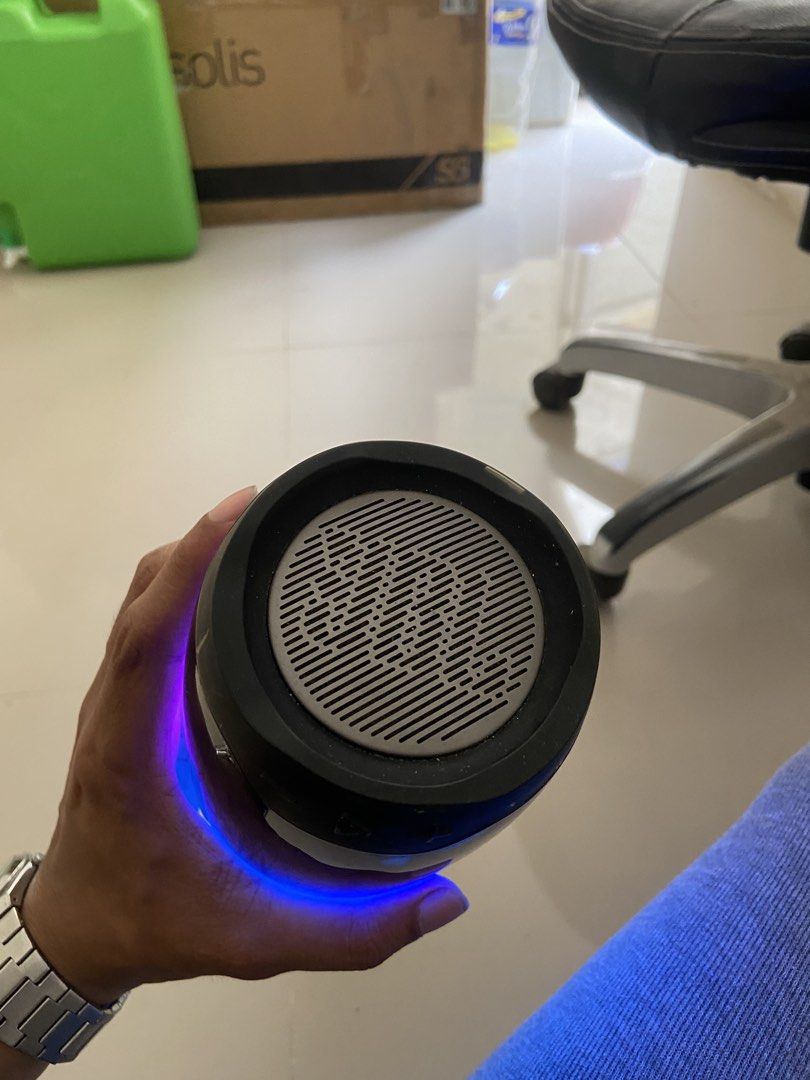 JBL Pulse 4 Portable Waterproof Speaker with Light Show (Category: Soundbars, Speakers & Amplifiers) located in Manila. Submitted by almanonjhu33875 (Listing ID 1444236297, Image 1). Description: For Sale: JBL Pulse 4 ✅ Original JBL Quality ✅ Powerful 360° Sound ✅ Stunning LED Light Show ✅ Bluetooth Connectivity ✅ Long Battery Life ✅ Excellent Condition Perfect for parties, outdoor trips, or everyday music listening. Loud, clear sound with amazin