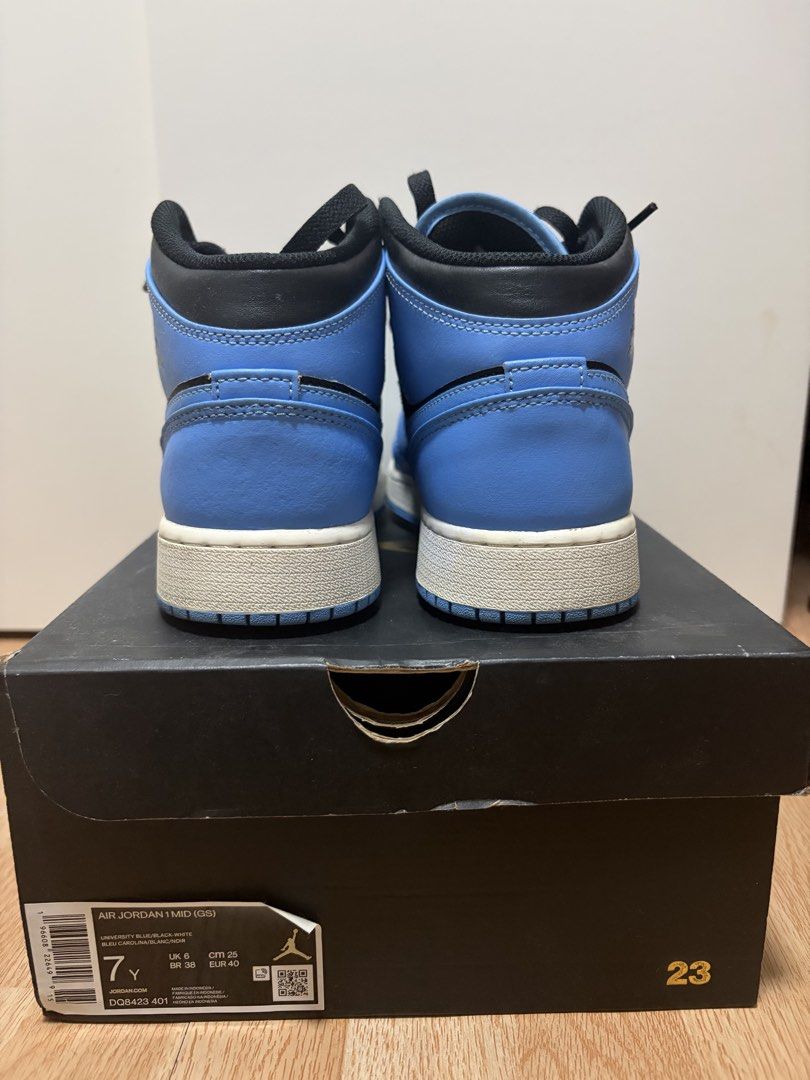 Jordan 1 Mid GS (Category: Sneakers) located in Manila. Submitted by mxnasmbrd (Listing ID 1444266357, Image 3). Description: Jordan 1 GS 7y Slightly Used Light creases 9/10 conditon .