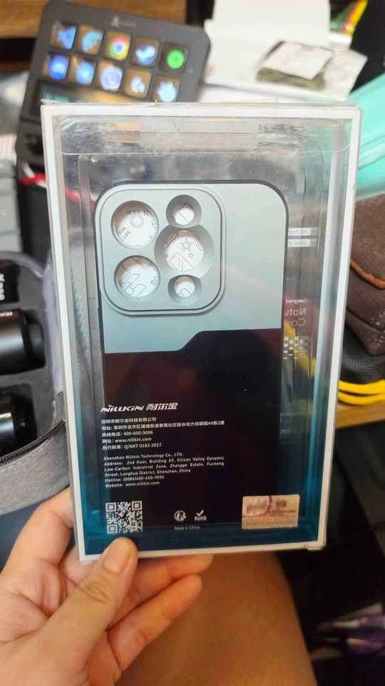 Kase Phone Lens Kit with Case (Category: Lens & Kits) located in Cainta. Submitted by katpenguin627 (Listing ID 1444124422, Image 2). Description: FOR SALE: Kase Mobile Photography Lens Kit + Nillkin iphone 14 pro Camera lens attachment case Upgrade your mobile photography and videography setup with this premium Kase Lens Kit, perfect for content creators, travelers, vloggers, and photography enthusiasts. Included in the Package: ✅ Kase Lens Moun