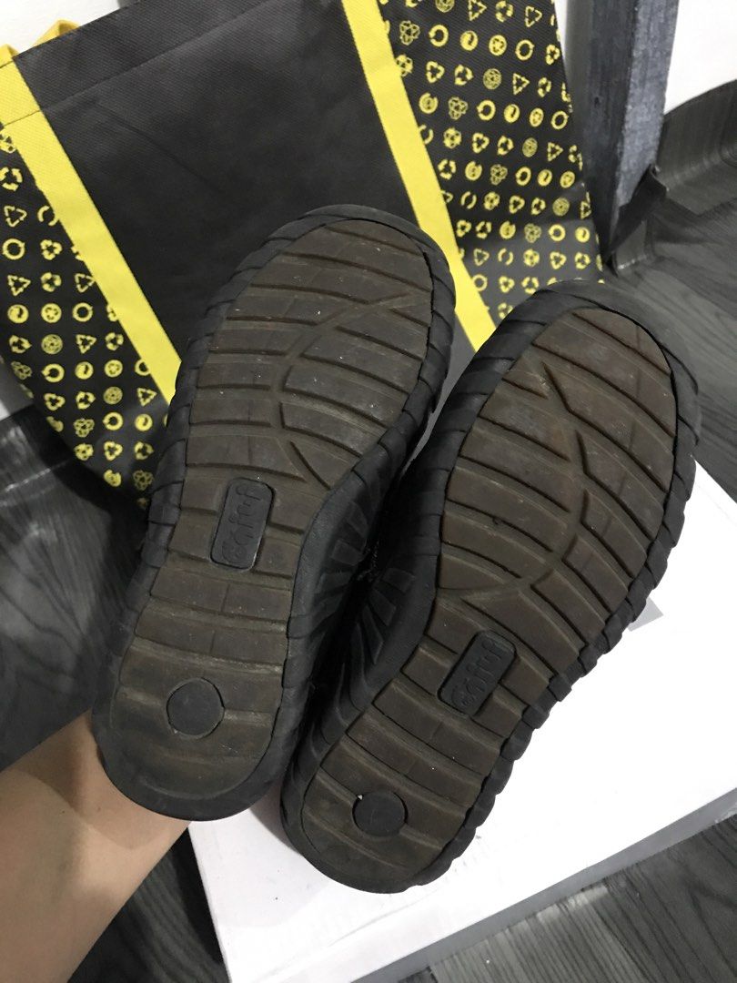 Leather Black Shoes for Kids (Category: Babies & Kids Fashion) located in Marikina City. Submitted by mymik09 (Listing ID 1444155780, Image 2). Description: Preloved Slightly used Size 32 Gibi Black Shoes With Box and Bag .