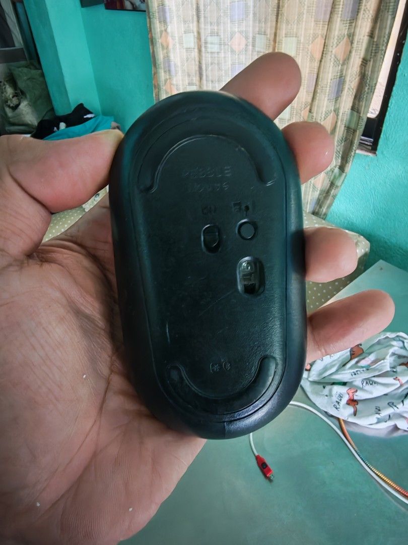 Logi Wireless Mouse (Category: Mouse & Mousepads) located in Carmona. Submitted by tech_hub_cavite (Listing ID 1444189336, Image 3). Description: - Black Logi wireless mouse - Works well, tested and confirmed - Powered by 1 AA battery - Compact and portable design - Ideal for everyday computing - Grab it now!.