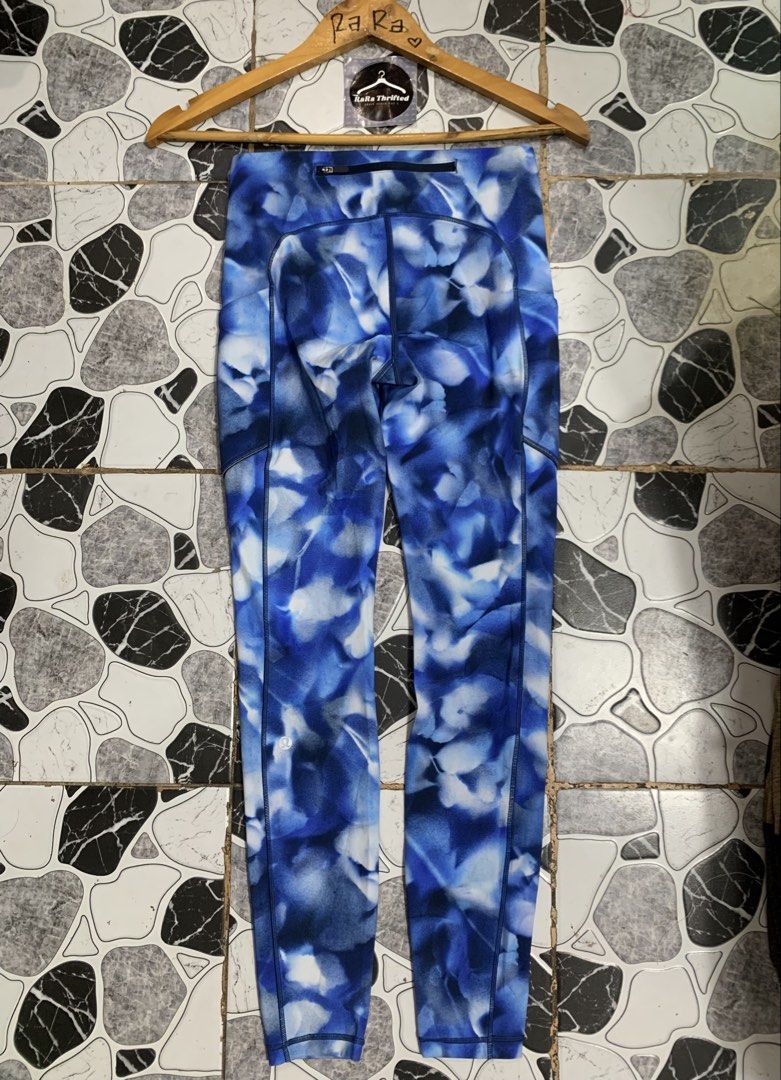 Lululemon | Speed up tight / womens 27-30 (Category: Activewear) located in Cebu City. Submitted by rarathriftedcb (Listing ID 1444229091, Image 3). Description: Lululemon ✅ Speed up tight Luxtreme 28 Full on • With pocket Blush blossom White midnight navy Running , yoga , pilates Or any fitness activities High Rise Dot 4 on tag 🏷️ Waistline 27-30 Length 34 880esos + sf 95 Reflectorize logo Location : cebu city Page : Rara thrifted Jnt nationwid