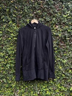 (Category: ) located in . Submitted by gthriftwear6100 (Listing ID 1444233931, Image 1). Description: .