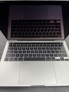 MacBook Pro M2495806325573570560