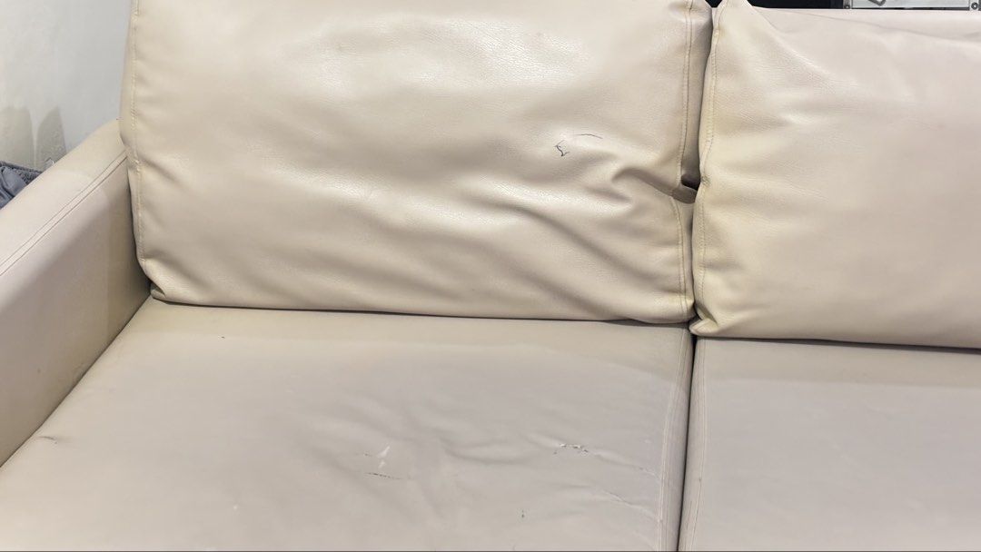 Mandaue Foam Leather 3-Seater Sofa (Category: Sofas) located in Manila. Submitted by ggdolls (Listing ID 1444219281, Image 2). Description: Brand: Mandaue Original Price: 21k Selling Price: 7k - Leather sofa - Seats three comfortably - Fully functional with plenty of life left - Ideal for starter homes or small apartments - Discoloration due to usage - Metal legs are a bit rusty but doesn’t affect its durability Pick up and/or delivery only.