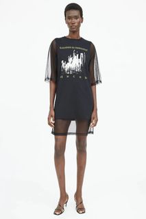 (Category: ) located in . Submitted by saksthriftavenue (Listing ID 1443971268, Image 1). Description: .