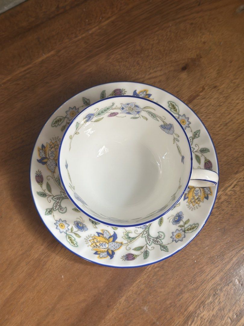 Minton Haddon Hall Blue Tea Cup & Saucer Set (Category: Coffee & Tea Tableware) located in Davao. Submitted by favoritepreloved (Listing ID 1444170609, Image 2). Description: 💜 Brand new condition 💜 Flawless 💜 Very Pretty 💜 Made in England .