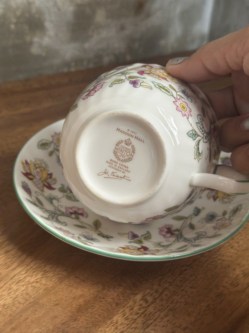 Minton Haddon Hall Tea Cup & Saucer Set (Category: Coffee & Tea Tableware) located in Davao. Submitted by favoritepreloved (Listing ID 1444169582, Image 2). Description: 💜 Brand new condition 💜 Flawless 💜 Very Pretty 💜 Made in England .