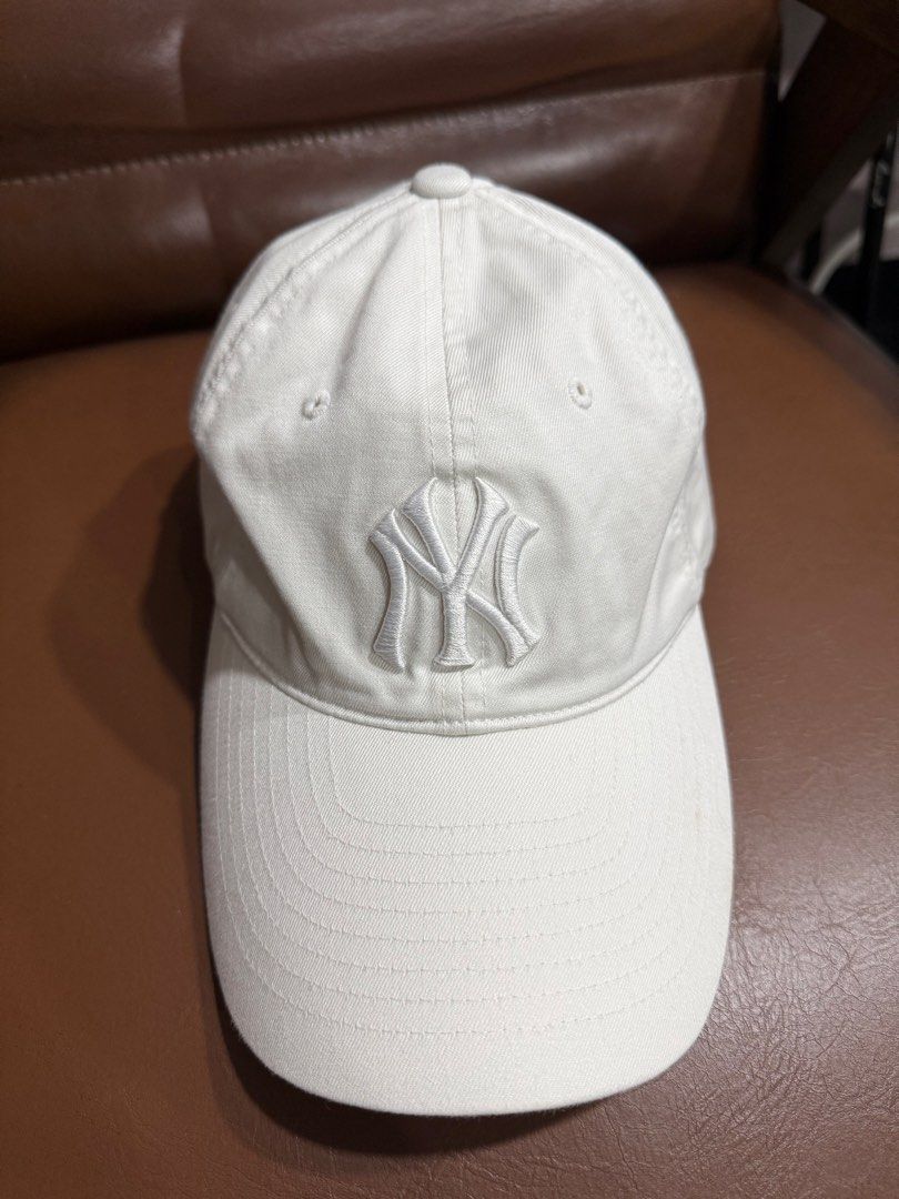 (MLB) cap (Category: Cap & Hats) located in Johor Bahru. Submitted by hello-star (Listing ID 1444140421, Image 1). Description: .
