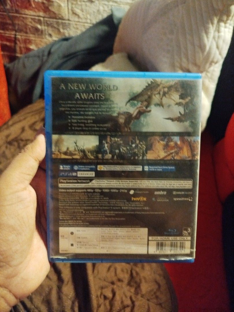 Monster Hunter World PS4 Game (Category: PlayStation) located in Binan City. Submitted by pumpkiiin02 (Listing ID 1444288192, Image 2). Description: - Monster Hunter World for PlayStation 4 - Explore a vast new world and hunt massive monsters - Play solo or team up with friends - Original case included Price - ₱500 Can trade for Final Fantasy X or Final Fantasy XII.