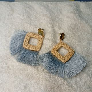 (Category: ) located in . Submitted by kristhriftshop13 (Listing ID 1444300876, Image 1). Description: .
