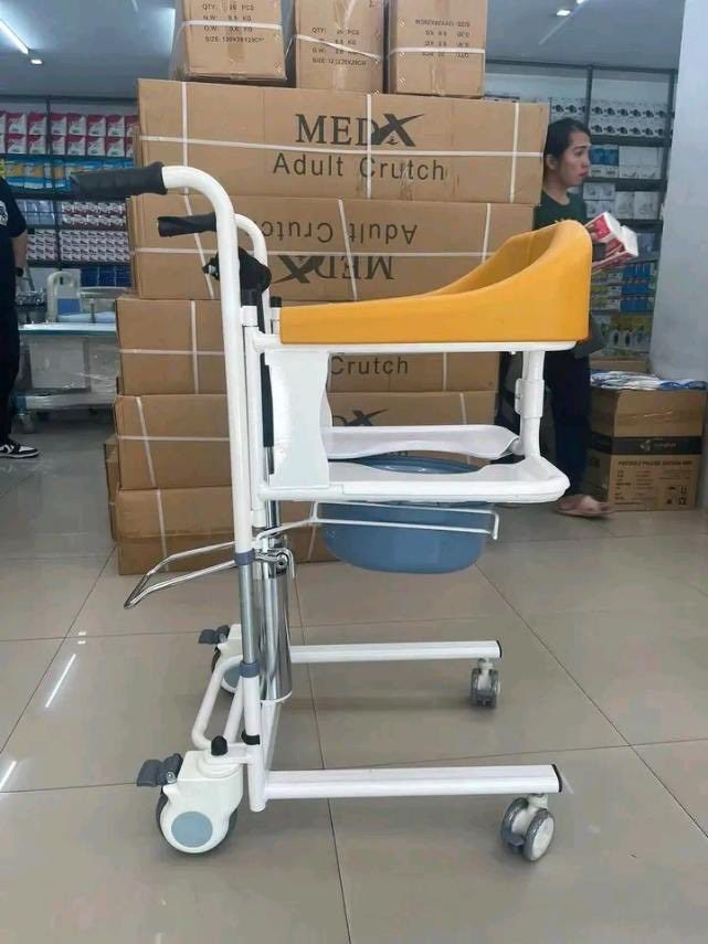 Mura commode transfer chair (Category: Braces, Support & Protection) located in Quezon City. Submitted by kathrynbal66392 (Listing ID 1444301790, Image 1). Description: we accept bulk orders brandnew affordable onhand negotiable good quality and condition open for pick up and delivery high quality we also sell many medical supplies call me 09268225723 cod,gcash,bank transfer lifetime time free service.